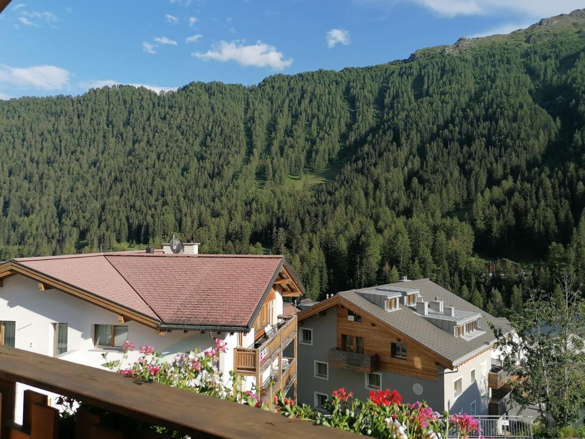 Haus Viola Apartment Самнаун Екстериор снимка