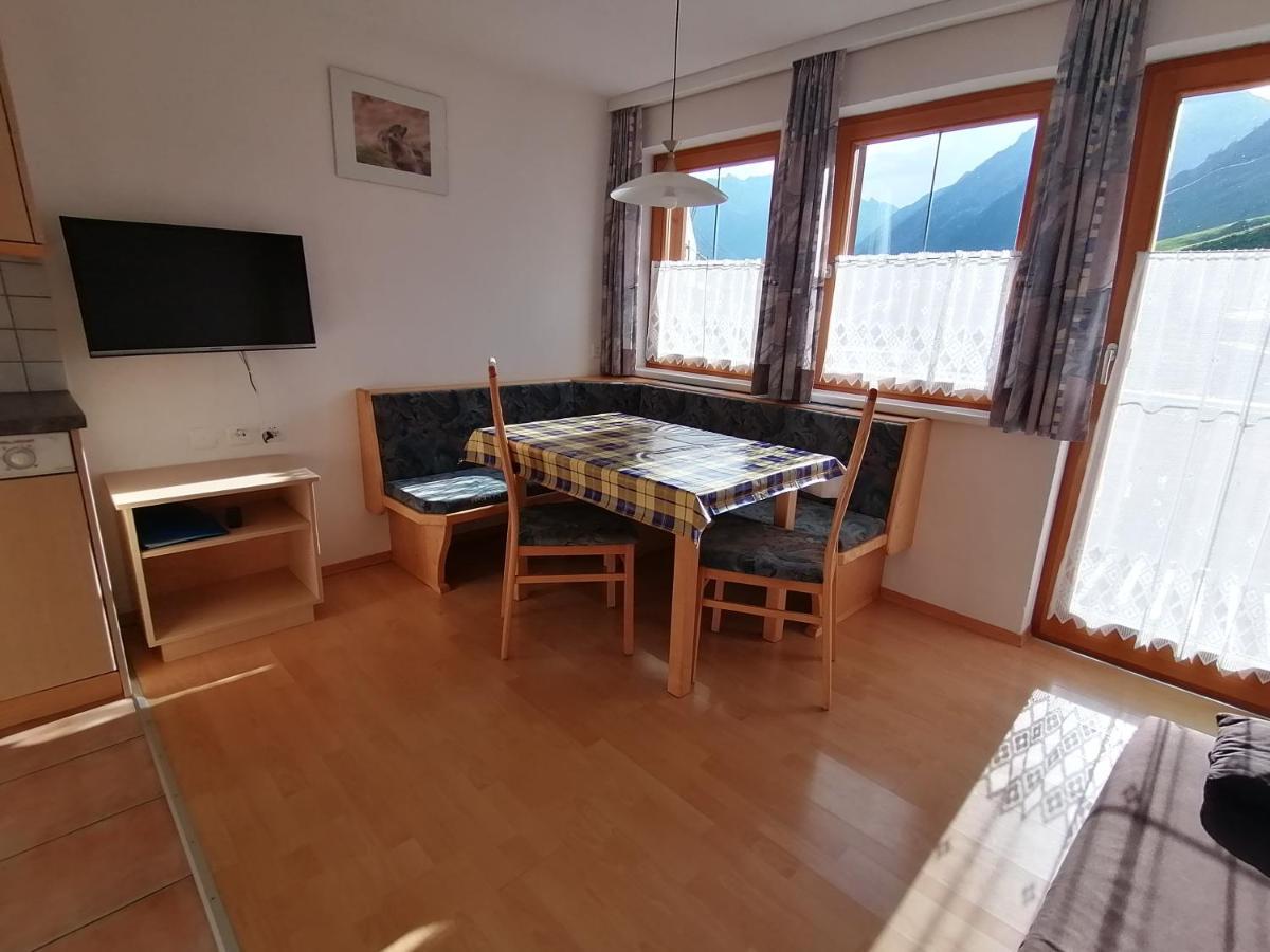 Haus Viola Apartment Самнаун Екстериор снимка