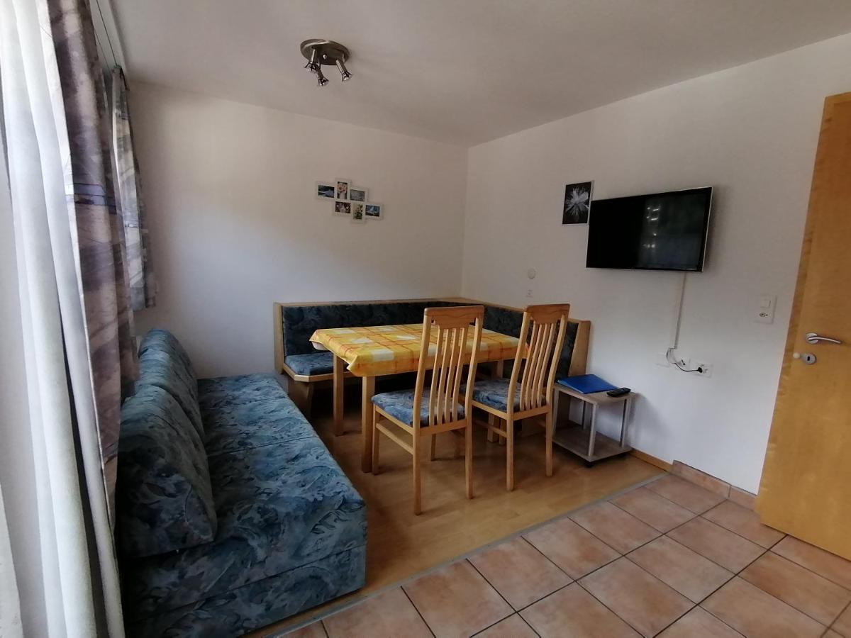 Haus Viola Apartment Самнаун Екстериор снимка