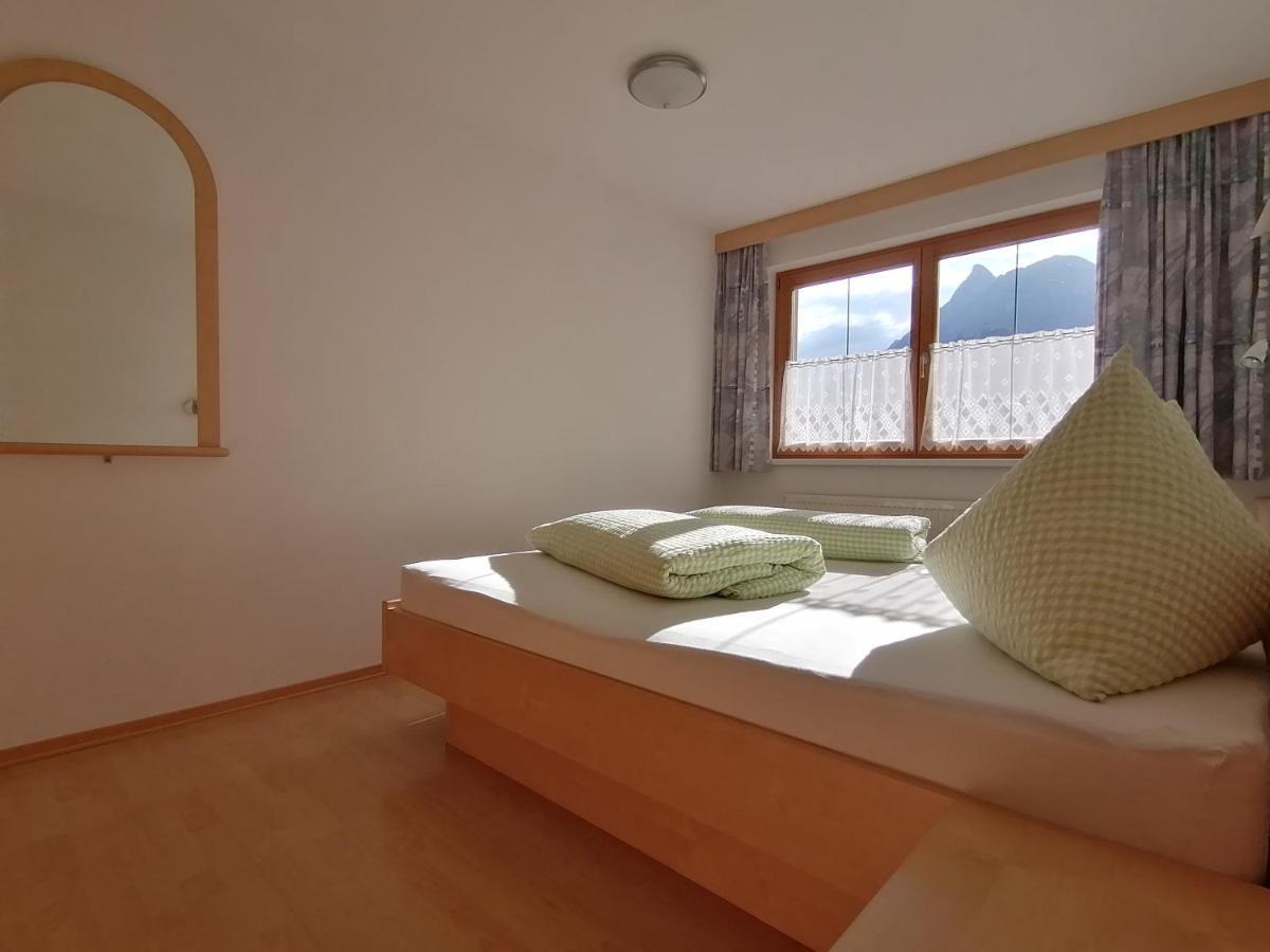 Haus Viola Apartment Самнаун Екстериор снимка