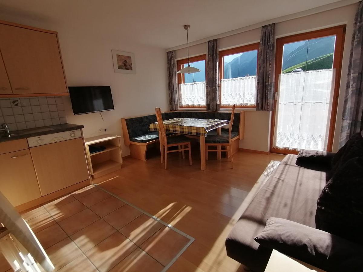 Haus Viola Apartment Самнаун Екстериор снимка